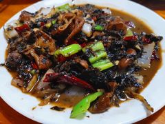 梅菜干烧肥肠-温州一家人美食(西木头市店)