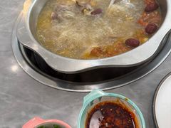 -光头药膳鸡(莱茵小镇店)