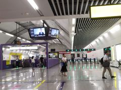 -红土地(地铁站)