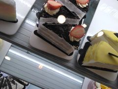 -焙丽拾光(麦凯乐直营店)