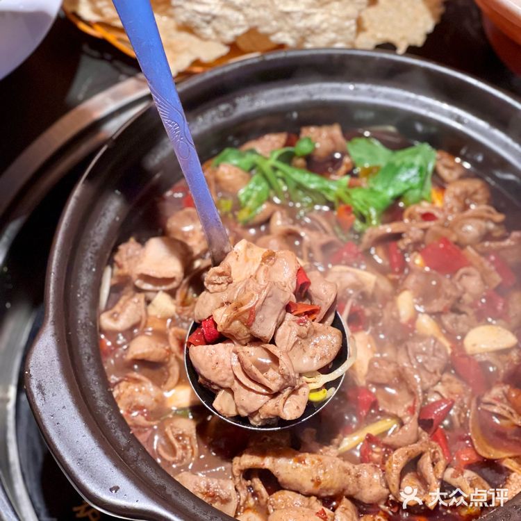 在深圳吃了2️⃣0️⃣多年的肥肠煲……好好吃！