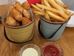 -尤加利咖啡馆