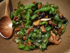 -丹江口渔村·湘味厨房(桃园店)