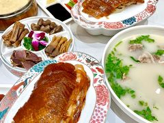 -梅利汴京烤鸭•开封豫菜地标店(东司门店)