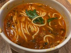 小锅米线-云海肴云南菜(浦江欢乐颂店)