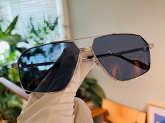 -目艮眼镜SHOWROOM(品牌集合店)