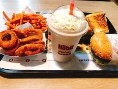 -The Habit Burger Grill 哈比特汉堡(复兴soho店)