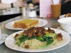 牛肉捞面-甜甜咖啡屋