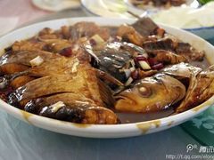 酱炖水库鱼-村东第一家私房菜馆(古北水镇店)