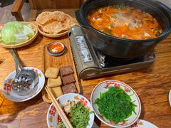 -猫爷的腔调·黔小馆(交大医学住宅区店)