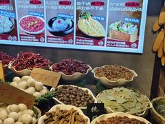 -杨肥肠火锅大排档(火车站花园店)