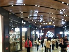 -砂之船奥莱(南京江宁店)