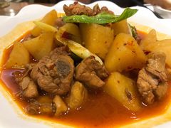 新疆大盘鸡-清真·玛丽亚新疆菜主题餐厅(浙江中路店)