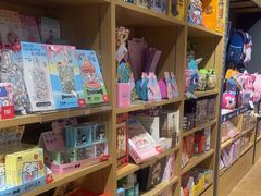 -九木杂物社(凯德大峡谷店)