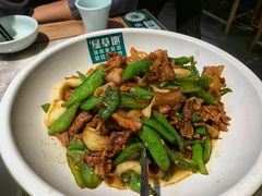 -绿草地·湘菜(酃湖师院店)