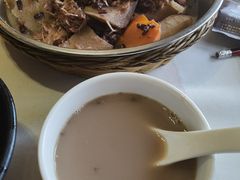 粉葛赤小豆鲮鱼汤-味可道美食坊(福基路店)