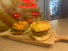 -必胜客(航洋国际店)