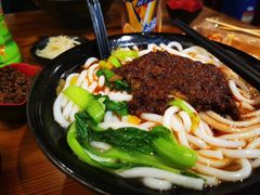 -丽虹云南过桥米线(兴工街店)