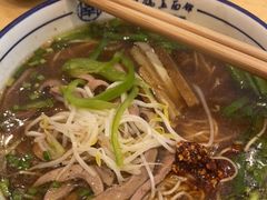 -镇南锅盖面馆(解放路店)