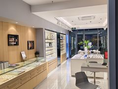 -视野联行眼镜·蔡司·尼康·授权优选门店(青浦宝龙店)