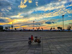 -东港音乐喷泉广场