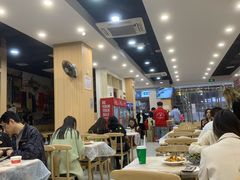 大堂-江城燕子大排档(江汉路步行街店)