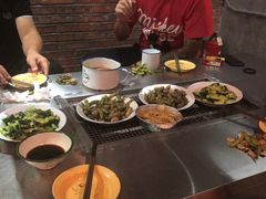 -马路牙子烧烤音乐酒馆(望京店)
