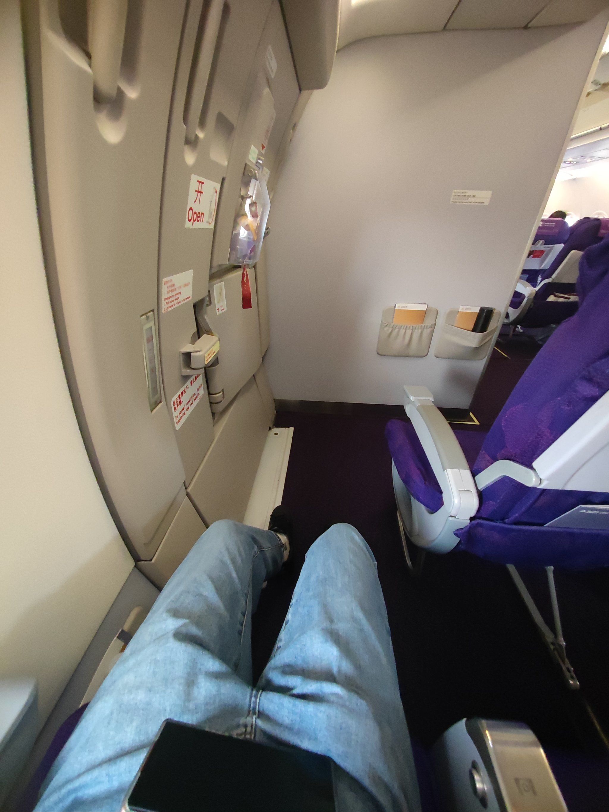 n一直以为吉祥航空的廉航没想到颠覆了我的印象
飞机是空客321杏 