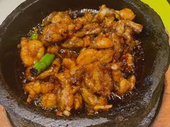 石锅杭椒牛蛙-桂满陇天书(南京德基旗舰店)