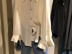 -URBAN REVIVO(济南领秀城贵和购物中心店)