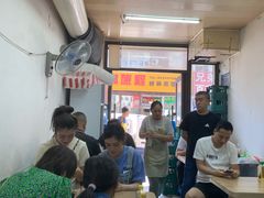 等位区-曹宝林砂锅麻辣烫(星光路店)