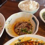 这家串串店的米凉粉还不错～