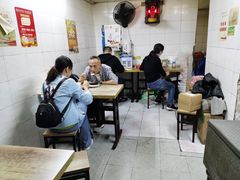 大堂-煲煲香快餐(南京路店)