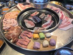 -哈哈碳都·牛肋条无限自助烤肉(台江万达店)