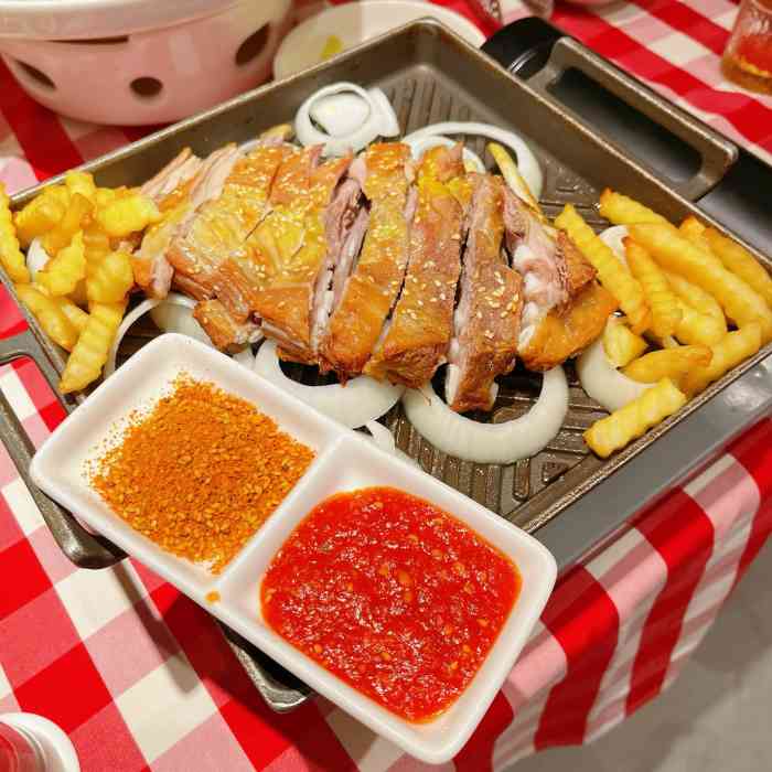 西贝莜面村(上海联洋店)-"周一在附近办事,因为之前吃过西贝,印象还.