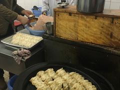 -黄阿姨锅贴大王(万航渡路店)