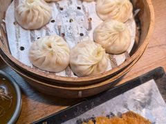 -馋三尺蟹粉小笼(人民广场店)