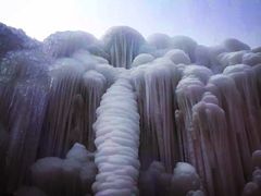 -大平台龙居瀑布旅游区