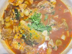 -魏铭鱼头捞饭(晋阳路店)