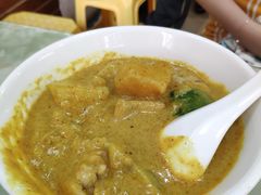 咖喱鸡饭-家利美食店