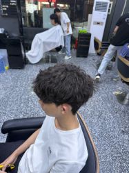 点击看大图 -藤野造型专业烫染接发