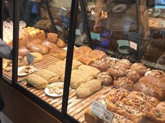 -Dough&Joe团憩(瑞虹天地月亮湾店)