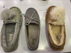 -UGG(燕莎奥特莱斯购物中心店)