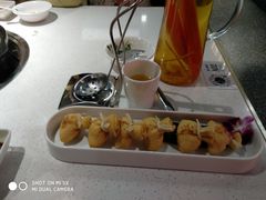 -粤小煲鲜汤猪肚鸡(丹尼斯二天地店)
