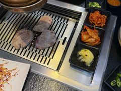 -臻牛烤肉
