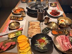 -草家酱蟹炭火烤肉店(珲春南路一店)