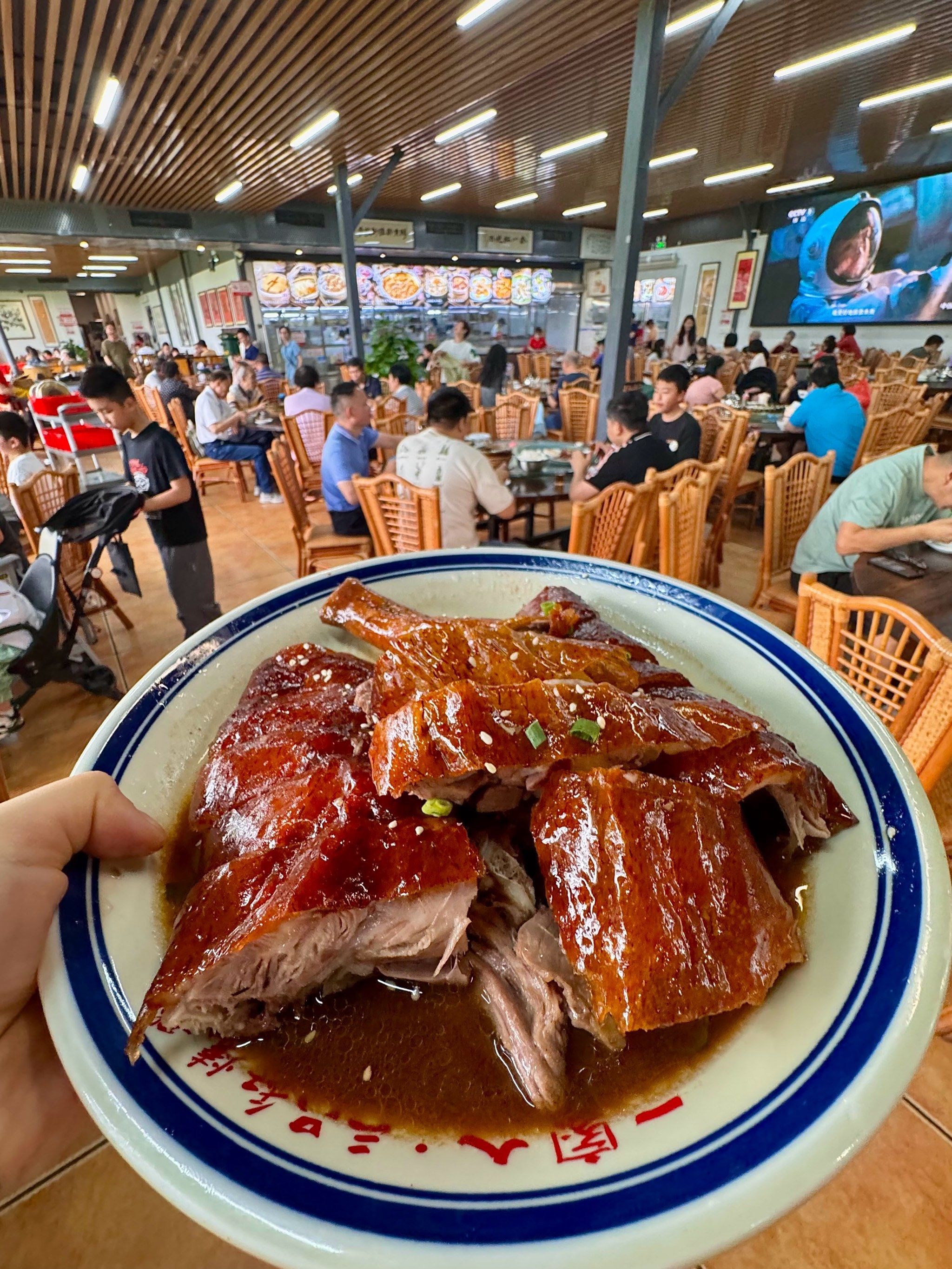 来感受一下!顺德的烧鹅人气王!