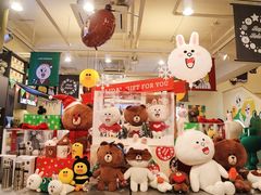 -LINE FRIENDS Garosu-gil Flagship Store