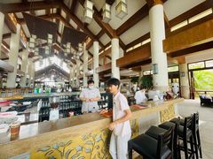 -亚龙湾喜来登·美景台大堂吧
