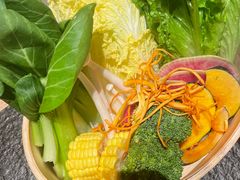 -三出山火锅(南京万象天地店)